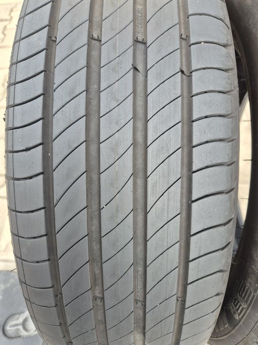 2бр.летни гуми 215/65/17 99V Michelin Primacy  24г.