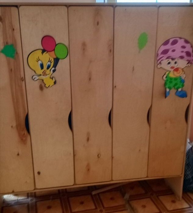 Болалар мебели сотилади