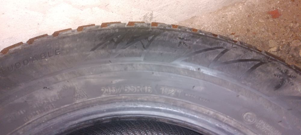 Резина 215/65/16