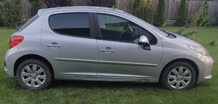 Peugeot 207, benzina