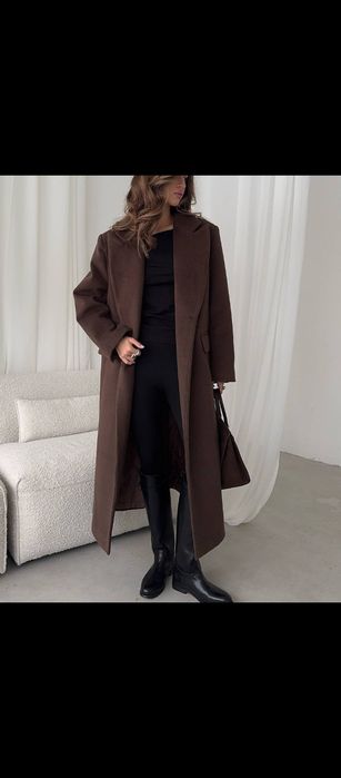 Palto yangi kiyilmagan etketka bilan