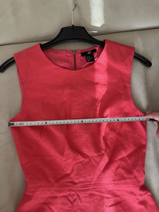 Коралова и жълта рокля на HM и S/M размер