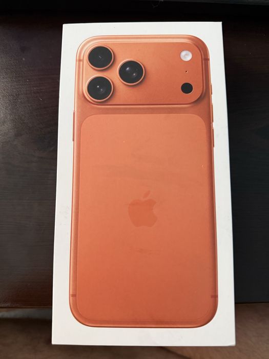 Чисто нов Iphone 17 pro max 256gb