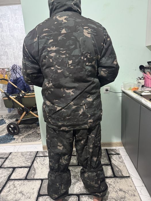 Voenniy kurtka satiladi