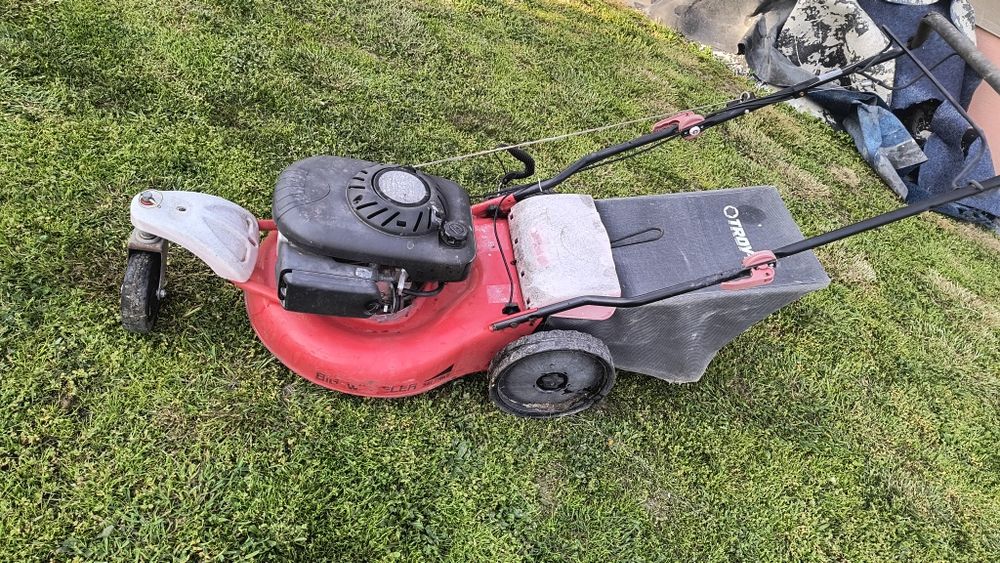 Mașină gazon HONDA