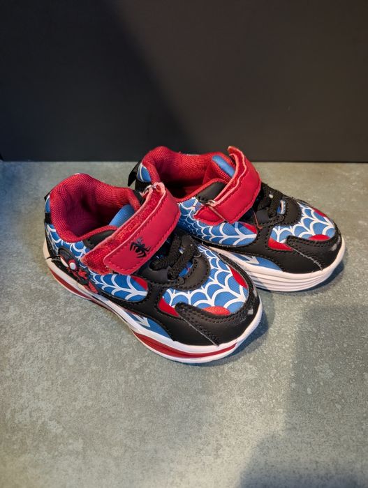 Set 2 Perechi Papuci Skechers + Sinsay Led (marimea 24)