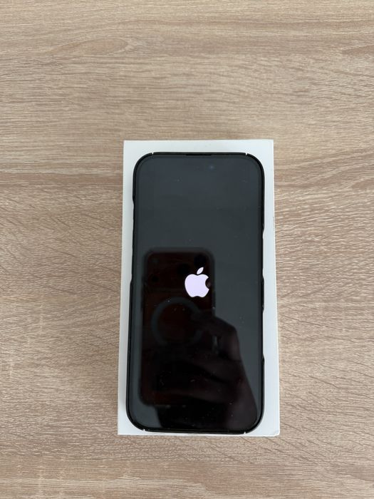 iPhone 16 pro 128 gb black
