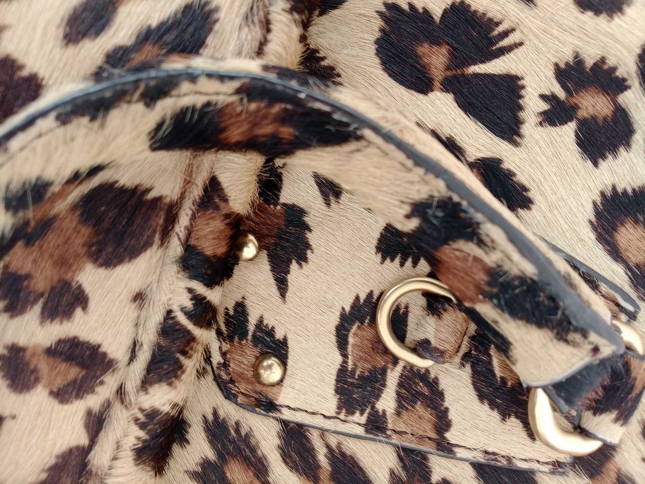 Чанта PRADA, с косъм