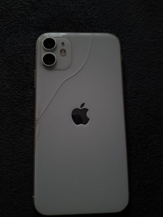 продам Айфон 11, без коробки