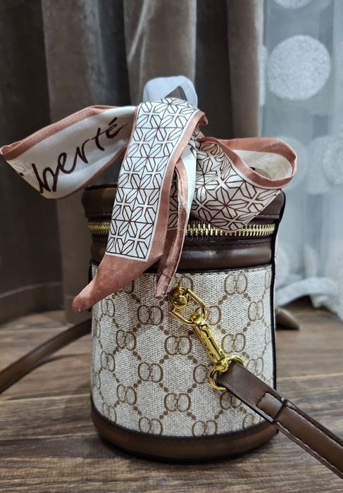 Женская шикарная  сумочка