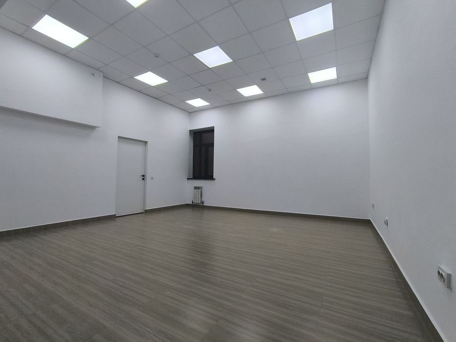 Продается коммерческое помещение  — 210 кв. Рядом трц Мега