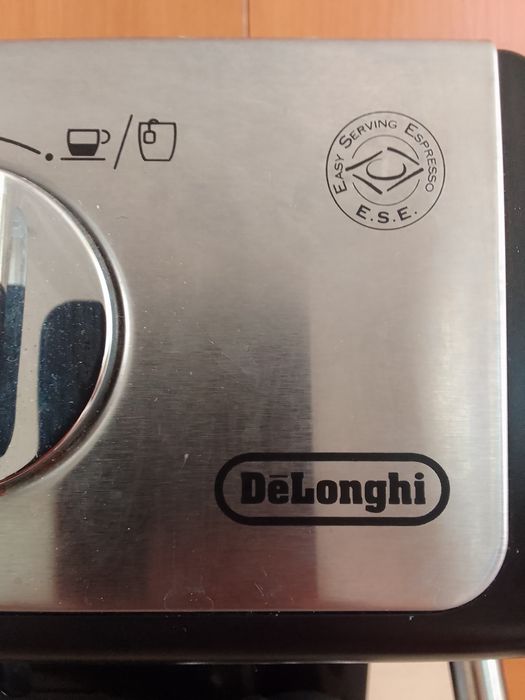 Кофемашинка Delonghi