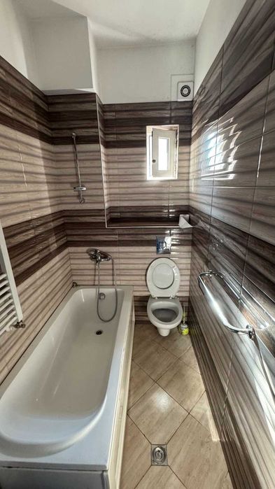 Дава се под наем Тристаен апартамент в София, Център - 110 кв.м за 700 € - Снимка #8