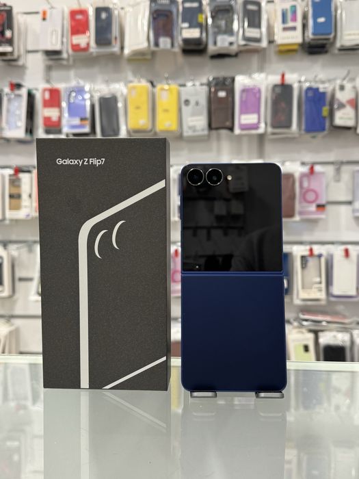 Samsung Galaxy Z Flip 7 12 Gb Ram 512Gb / Future Gsm Mobile
