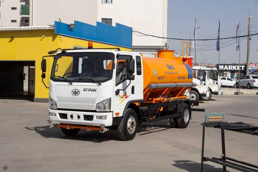 Поливомоечная машина FAW Tiger V 4х2 6м³