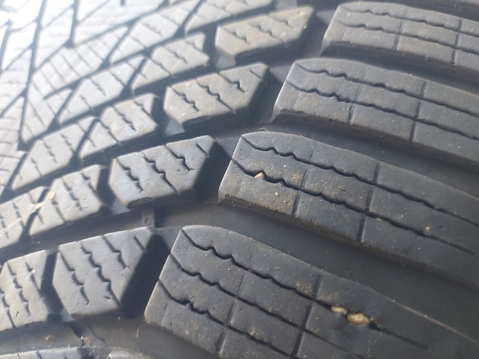 Pirelli RUN Flat 275/40R22 и 315/35R22 зимни