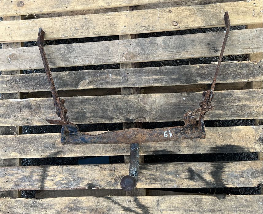 Теглич за Renault 19