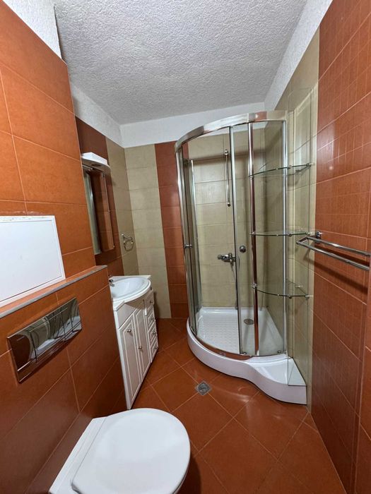 Тристаен апартамент под наем в жк. Люлин-център