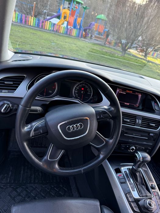 Vând Audi A4 Berlina 2.0TDI Euro 5 -S-Line-