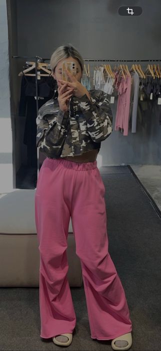 Штаны спортивные , в идеальном состоянии. 42-46