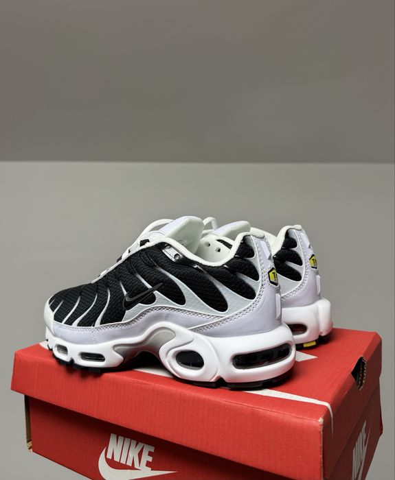 Nike Air Max Plus TN Black White
