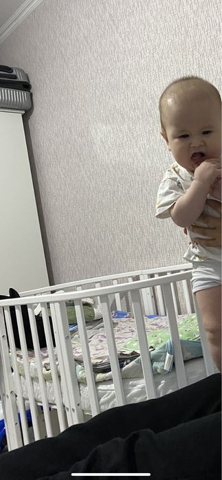 Кровать трансформер и стульчик для кормление