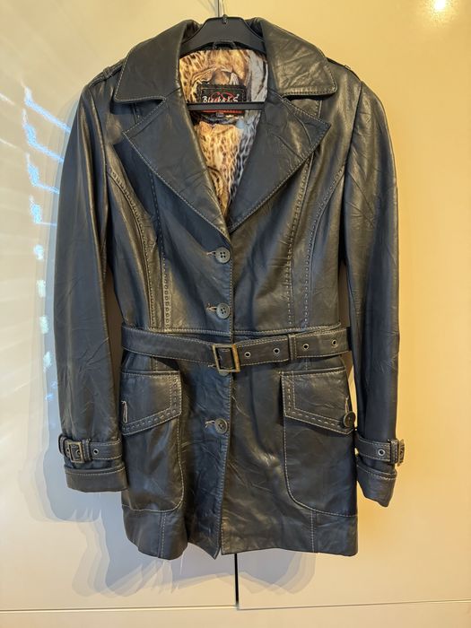 Ново дамско палто от естествена кожа