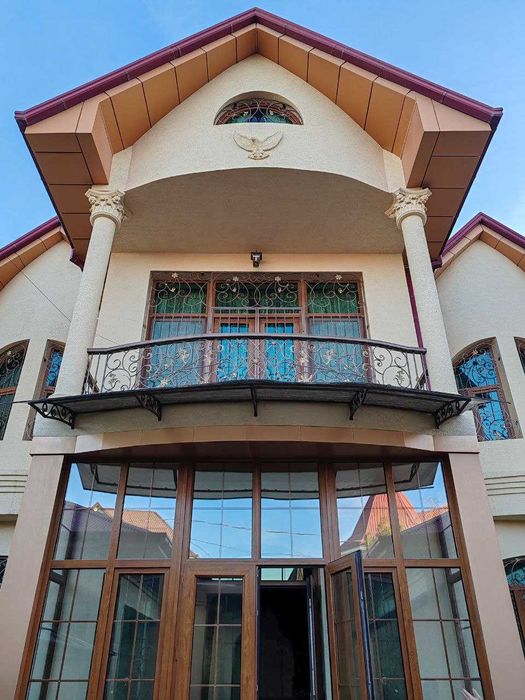 Махалля Никитина метро буюк ипак йули 
Участок 3.5 соток, этажность 4