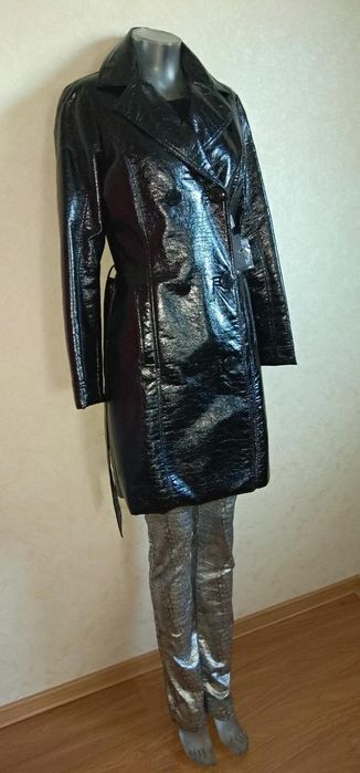 Плащ лаковый 44р