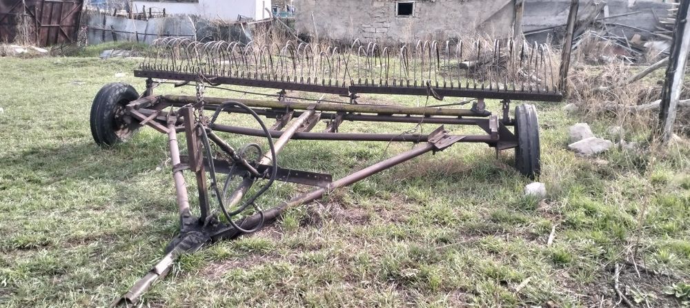 Продам трактор Грабли