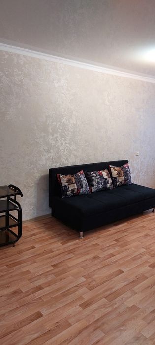 Сдам 1 комн. 8 мкр.