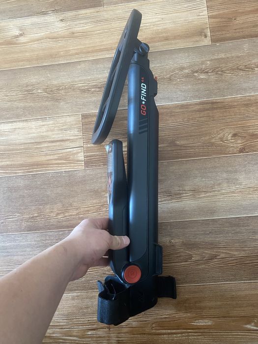 Продаю металлоискатель