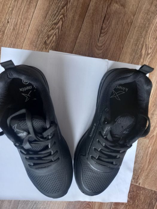 Кроссовки черные, размер 36, новые