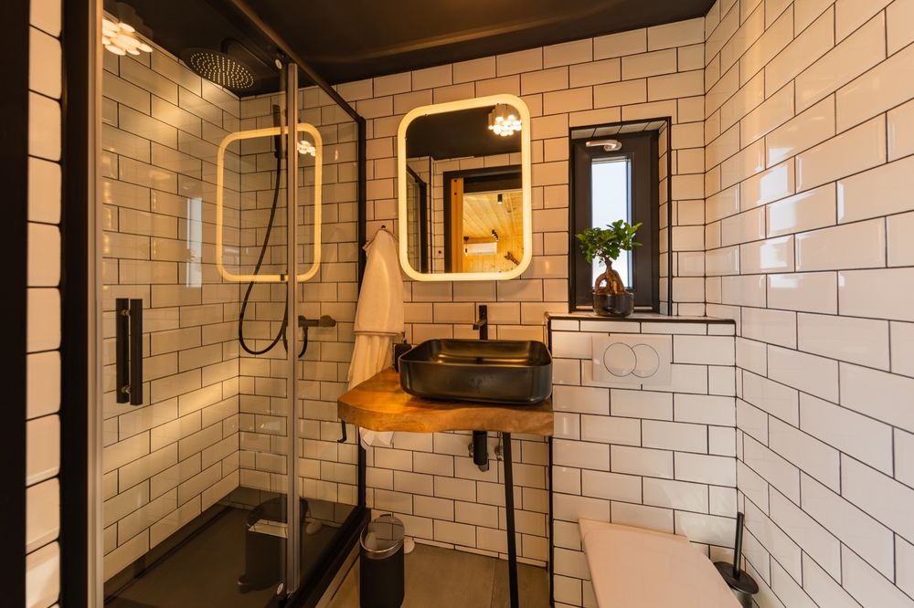 Teren intravilan cu iesire la lac în Snagov – Vladiceasca + tiny house