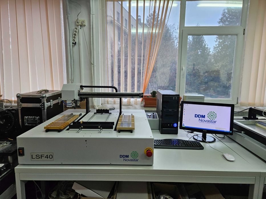 Pick and Place automat DDM NOVASTAR LSF 40