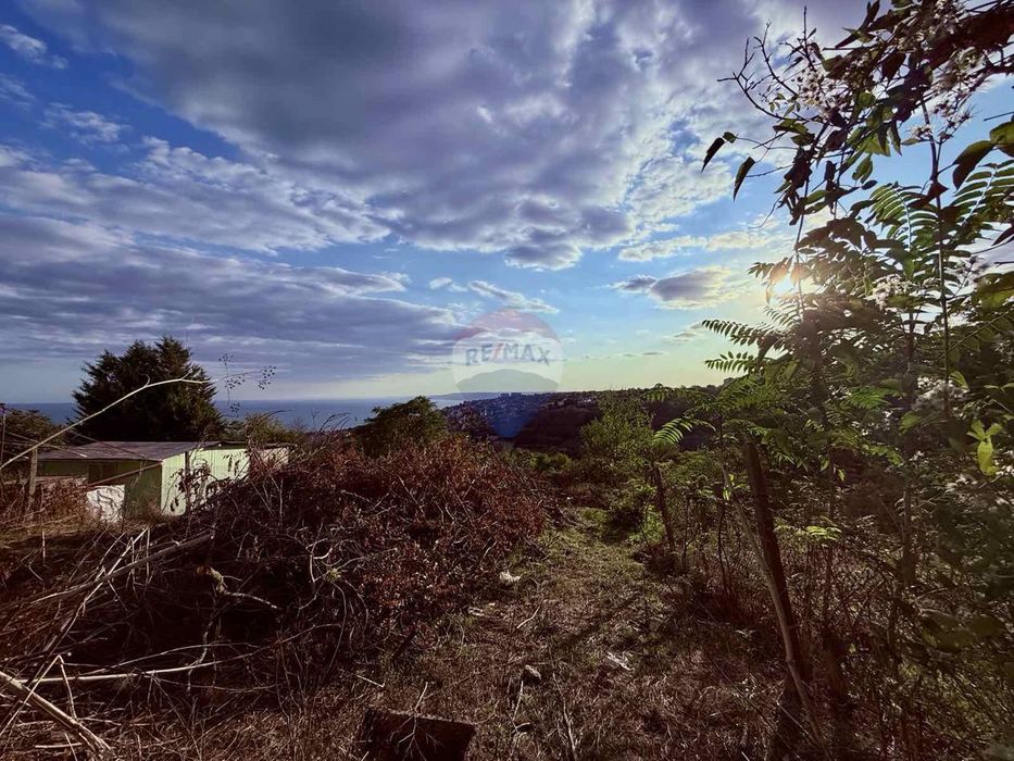 Парцел с нескриваема морска гледка за продажба, гр. Балчик, Я.И.