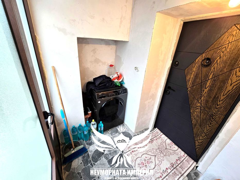 Двуетажна вила/къща 102РЗП с 882кв. двор село Долнослав, обл.Пловдив