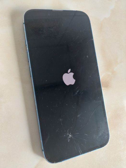 [13] Vând Apple iPhone 13 blue [spart] [pentru piese] //poze reale