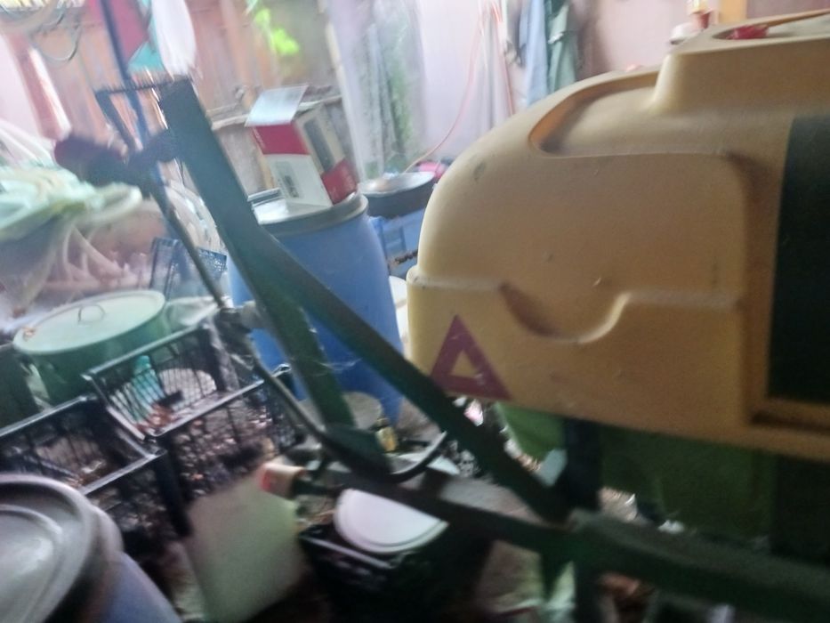 Продавам пръскачка Taral Kobra 400l.