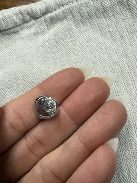 Обеци Happy Diamonds може да се проверят в Шопард София