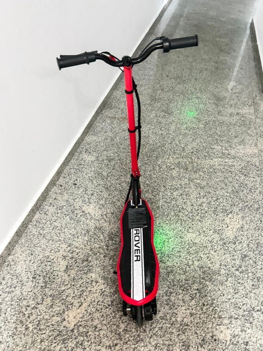 Vand trotineta electrica copii Rover noua folosita odata