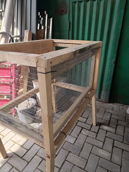 Клетка для птиц, кроликов.