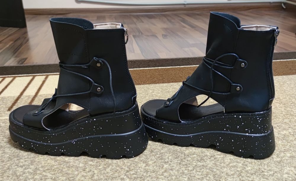 Дамски летни боти