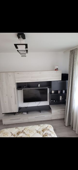 Apartament 2 camere  terasa mare( 30mp )și gara(boxa )