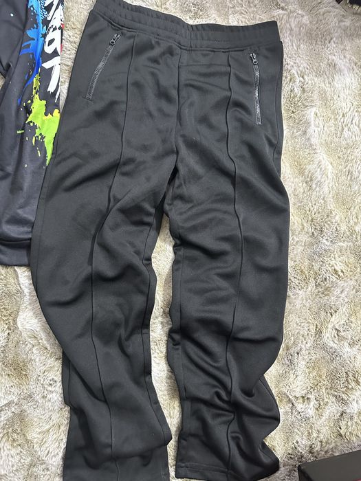 Vand 3 perechi pantaloni