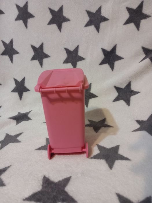 Аксесоар за бюро(кошче)