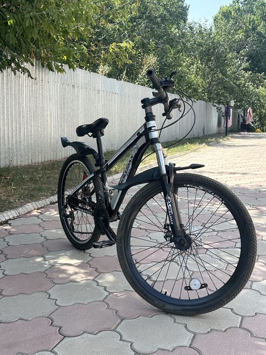 Продаеться велосипед