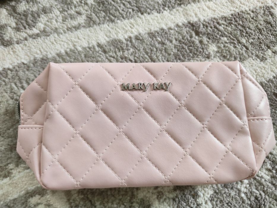 Косметички Mary Kay