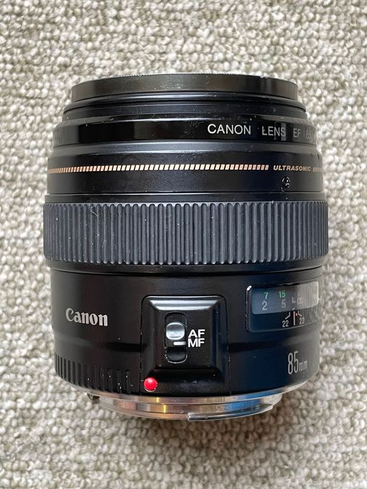 Обектив Canon EF 85mm f 1.8, Канон и UV филтър Kenko