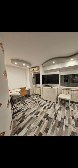 Propietar Închiriez garsoniera vitan loc parcare dristor  unirii alba